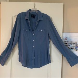 💕4/$20 American Eagle very soft cotton buttondown